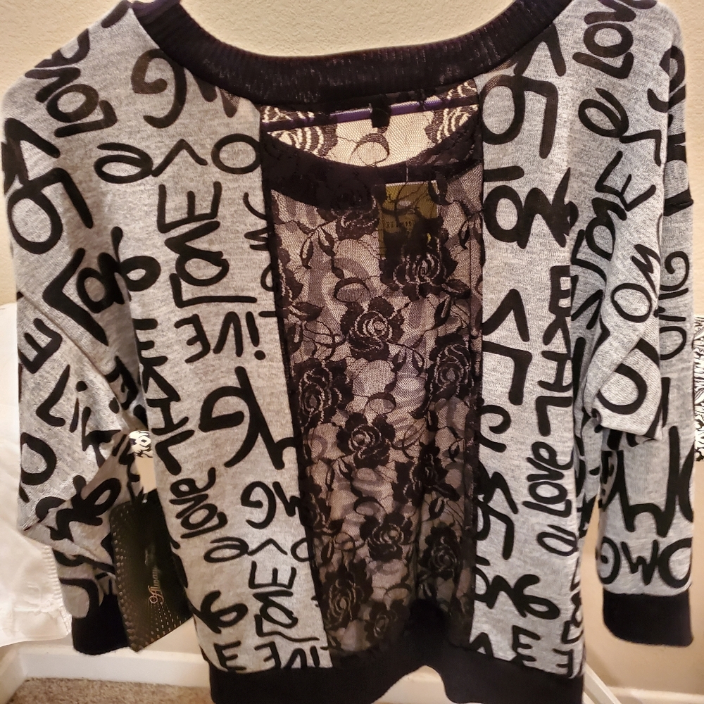 Ladies top - Picture 4 of 6